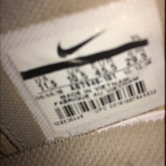 Baseball Cleats - Picture 2 of 3